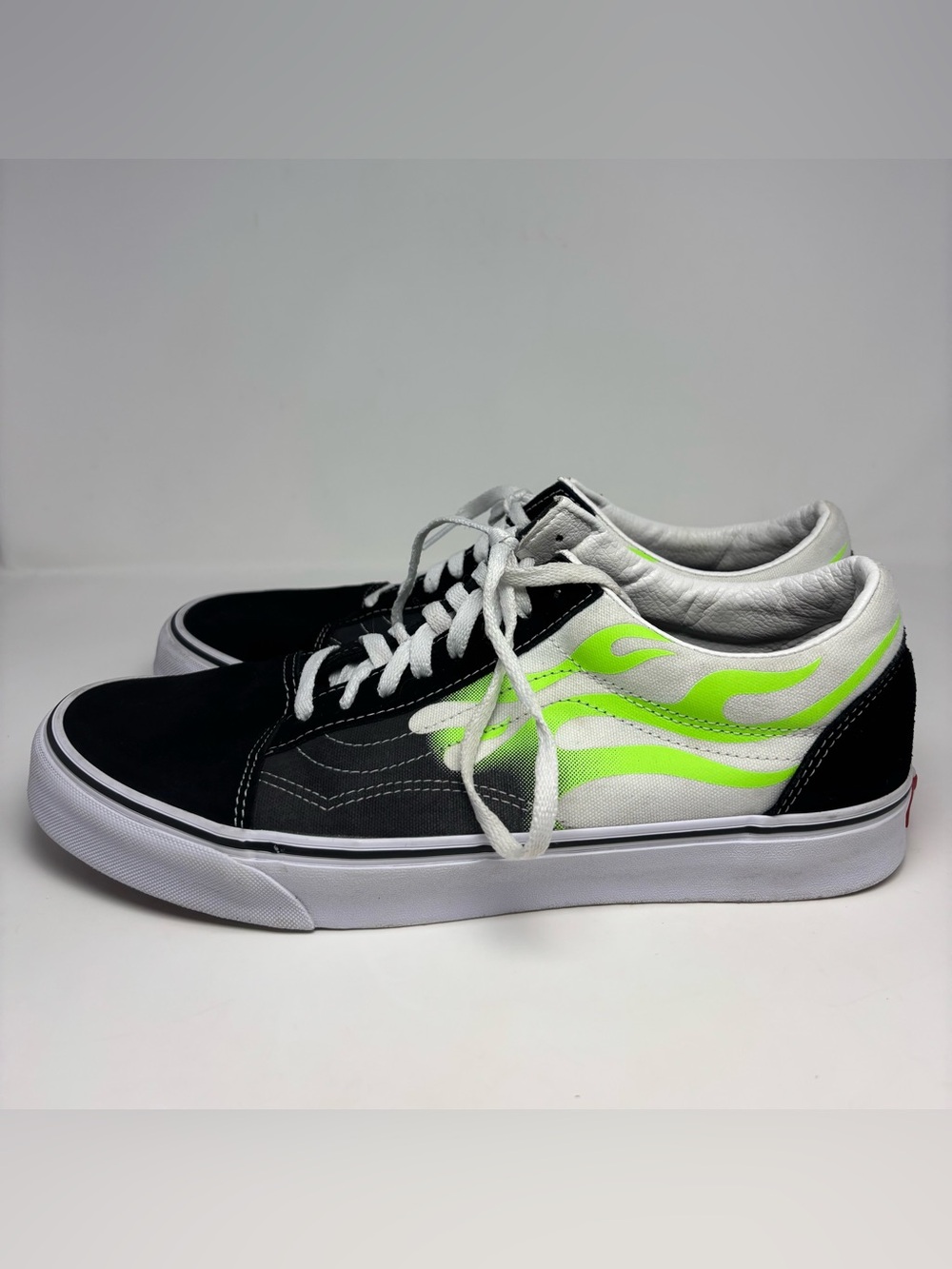 Vans Men’s Shoes Black & Neon Green Flame Old Skool Sneakers Size 13 - Picture 16 of 16